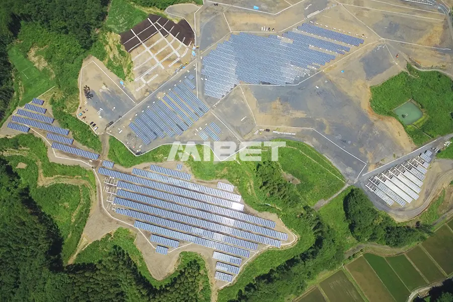 �ձ�������ɽ��